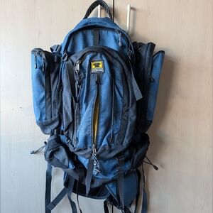 Mountainsmith Approach 3.0 Outdoor Backpack - Durable Travel Daypack